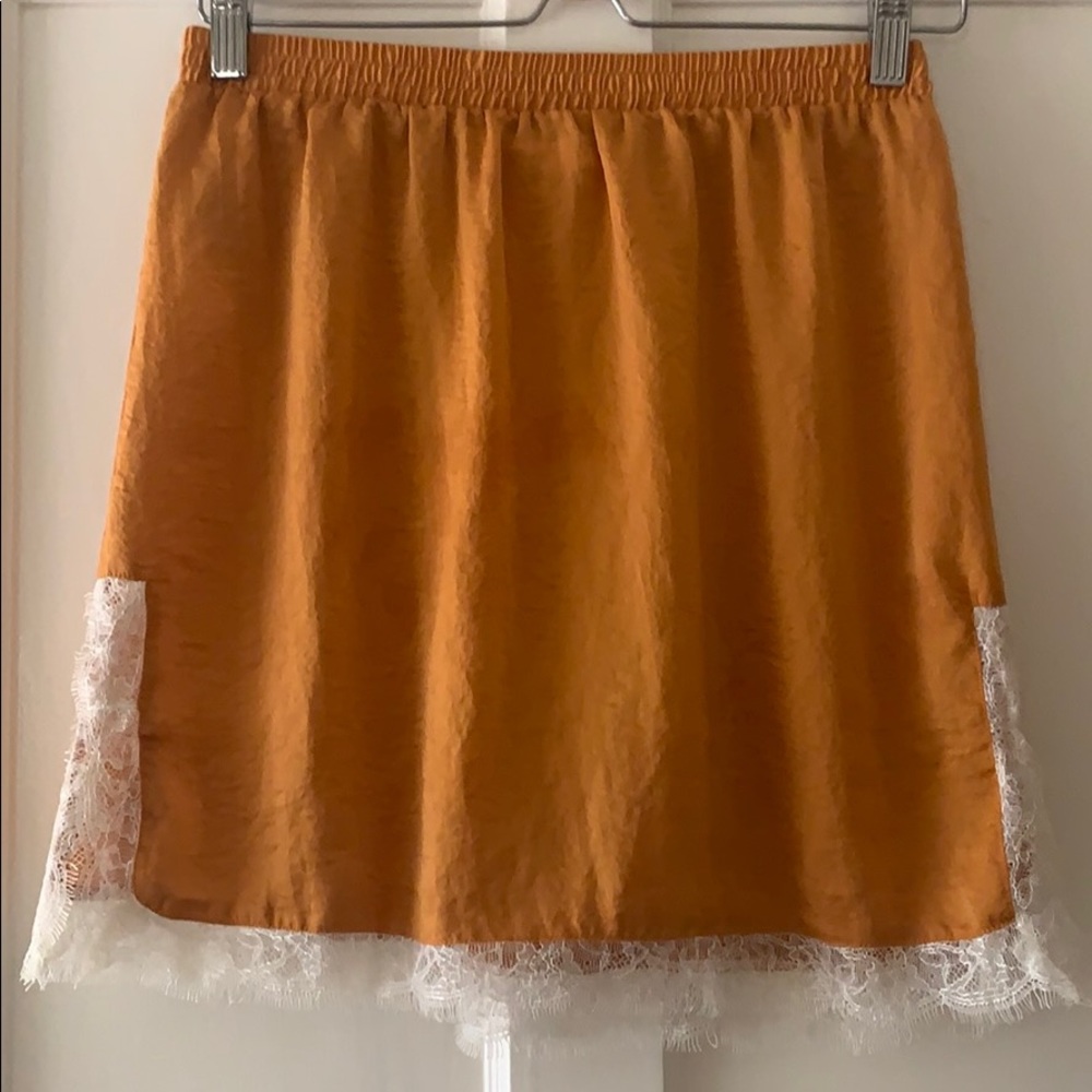 Loose fit Mustard Skirt with Lace Slits
